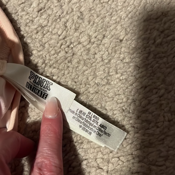 Victoria Secret Pink Ultimate sports bra - Picture 3 of 3